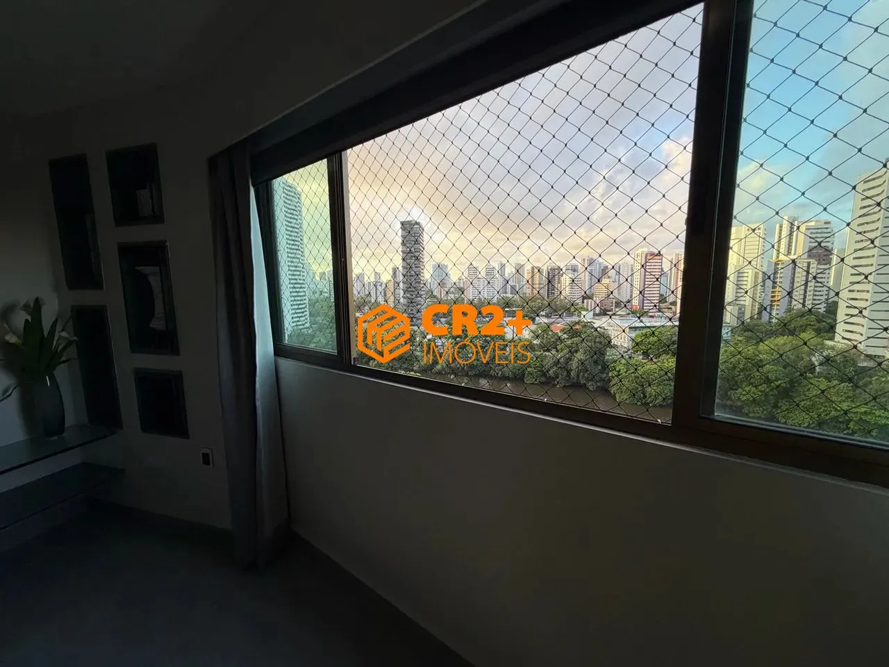 Imagem APARTAMENTO DE ALTO PADRÃO À VENDA - 220 m², 4 SUÍTES E 3 VAGAS - TORRE, RECIFE/