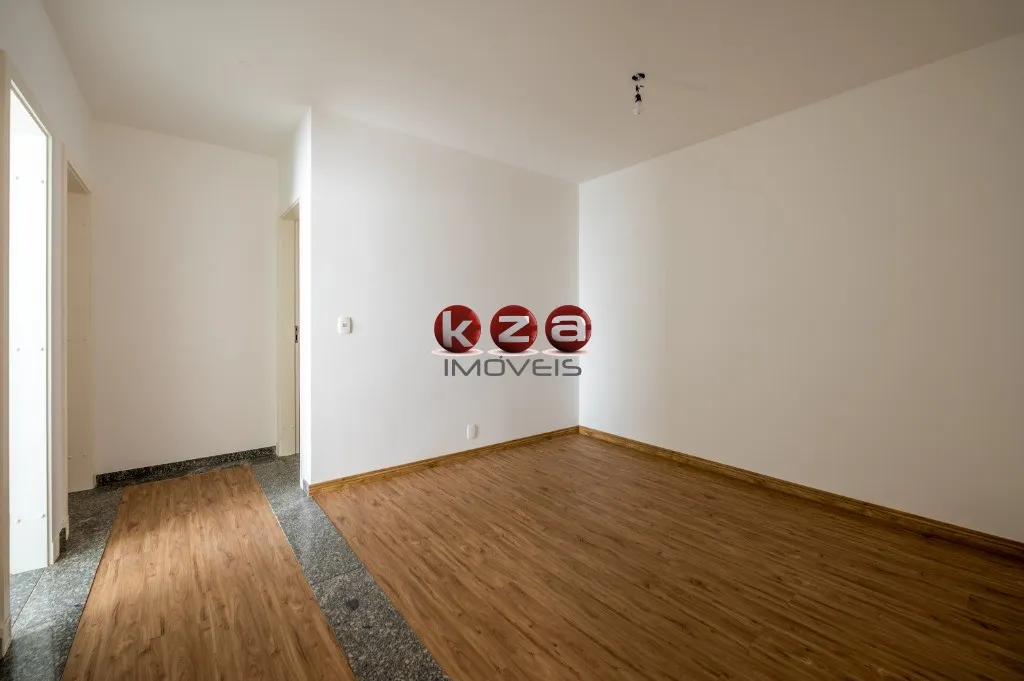 Imagem Imponente residência de luxo em condomínio Alphaville Residencial Zero: 4 quartos, 4 suítes, 3 salas, 7 banheiros, 8 vagas, 1.200m². Em Barueri-SP.