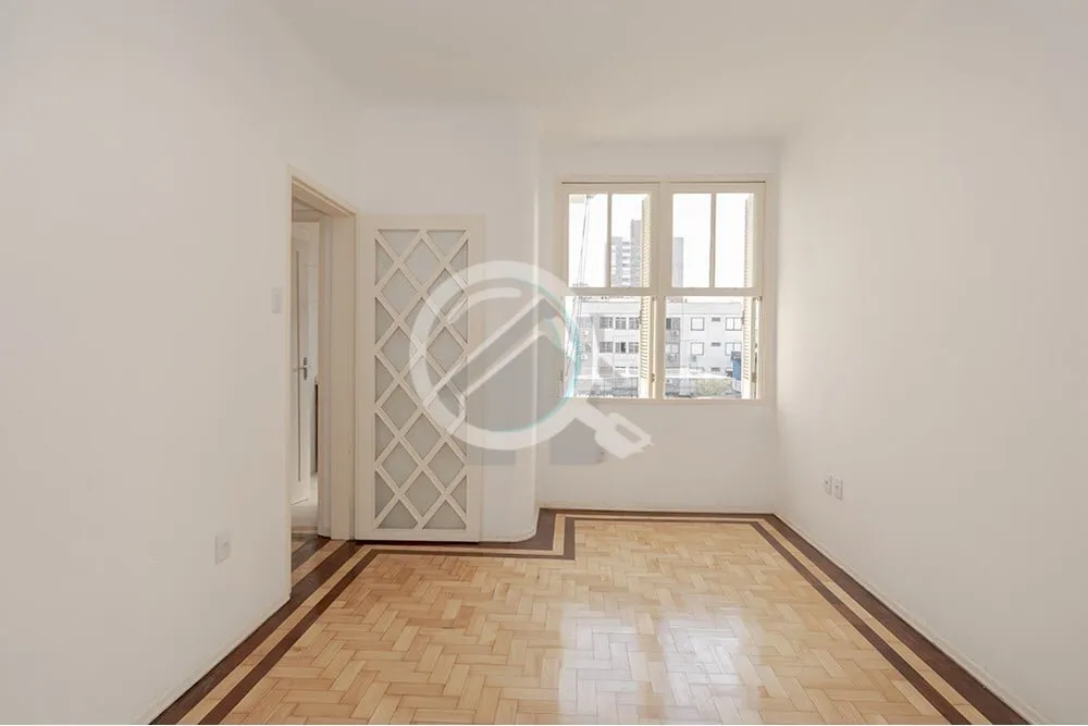 Imagem Este encantador apartamento no segundo andar está localizado na Rua General Caldwell. Com dois dorm...