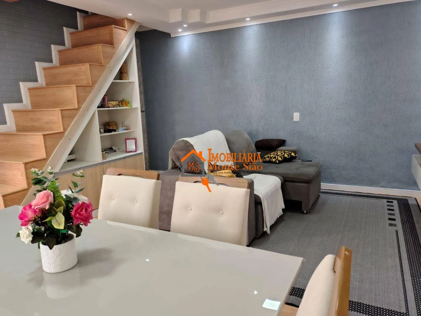 Imagem Sobrado com 3 dormitórios à venda, 167 m² por R$ 849.000,00 - Jardim Adriana - Guarulhos/SP