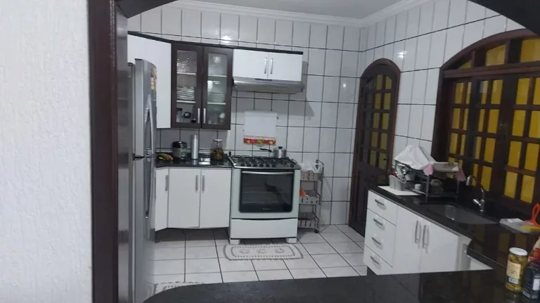 Imagem Sobrado com 4 dormitórios à venda, 160 m² por R$ 600.000,00 - Vila Urupês - Suzano/SP