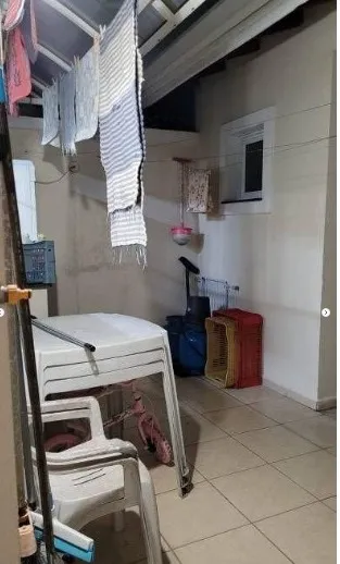 Imagem Casa à venda com 4 dorms e 4 vagas - Campo Grande