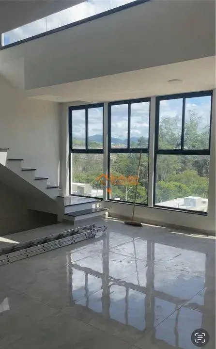 Imagem Casa com 3 dormitórios à venda, 242 m² por R$ 1.650.000,00 - Cézar de Souza - Mogi das Cruzes/SP