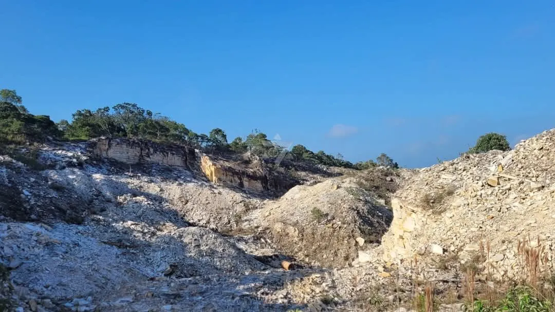 Imagem Oportunidade Mineral: Área de Quartzo com Grande Volume de Reserva Estimada em MG