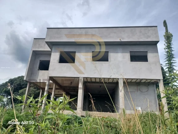 Imagem Casa para Venda em Concórdia, Santa Terezinha, 3 dormitórios, 1 suíte, 2 banheiros, 1 vaga