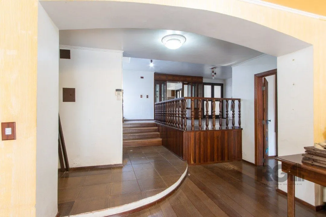 Imagem Casa para Venda - 72.6m², 4 dormitórios, sendo 1 suites, 6 vagas - Camaquã