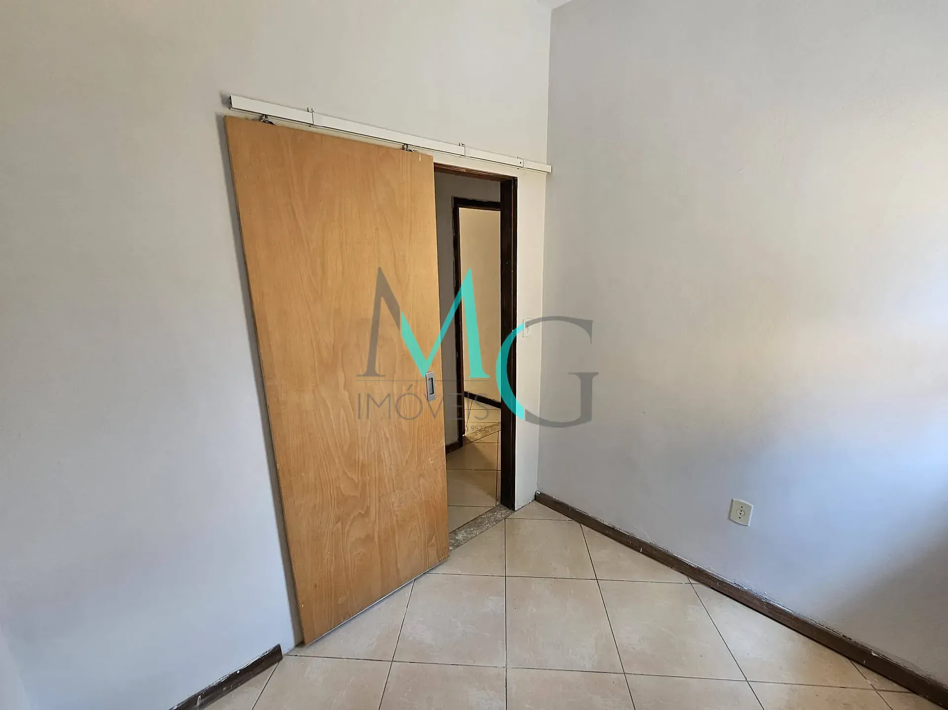 Imagem Casa 4 quartos para aluguel ou venda, 79m², R$ 2.100,00 ou R$ 330.000,00 em Campo Grande, Rio de Janeiro, RJ