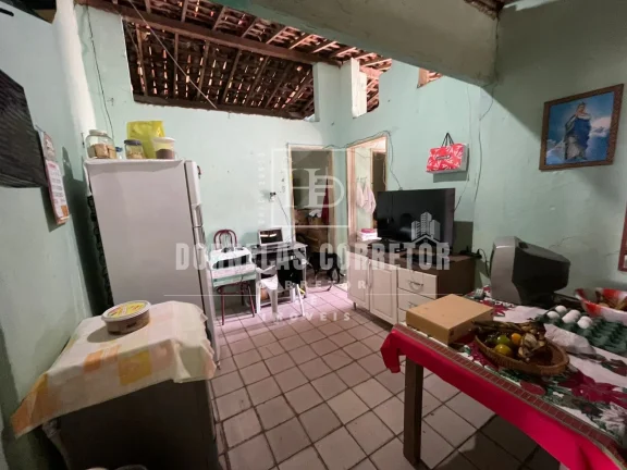 Imagem TERRENO COM 2 CASAS, 2 QUARTOS, 1 WC, ÁREA DE SERVIÇO E QUINTAL