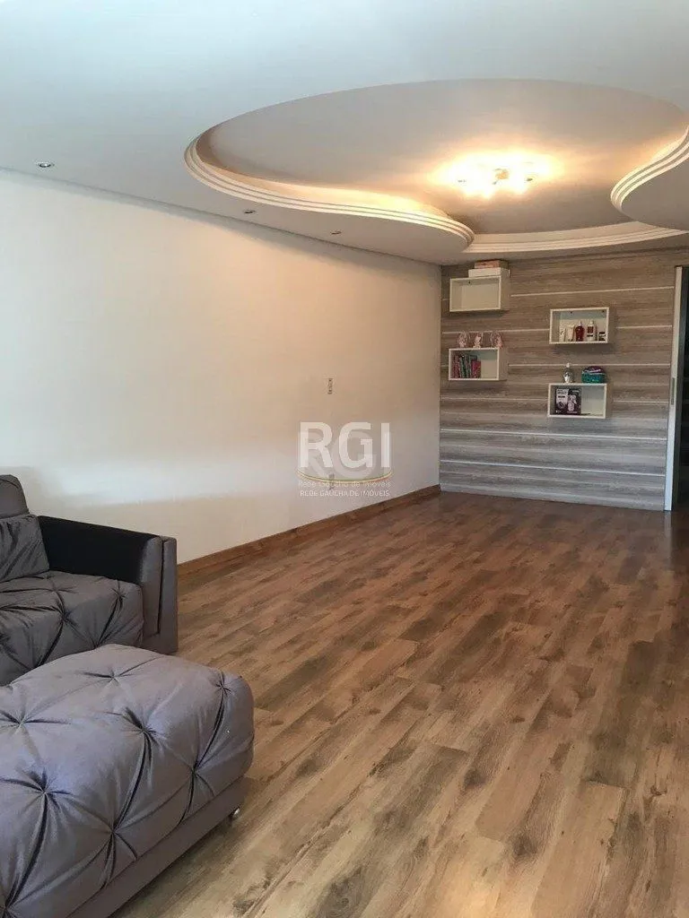 Imagem Casa para Venda - 319.25m², 6 dormitórios, sendo 4 suites, 3 vagas - Jardim Floresta