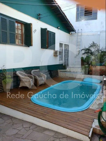 Imagem Casa à venda com 3 quartos e garagem 2 carros!