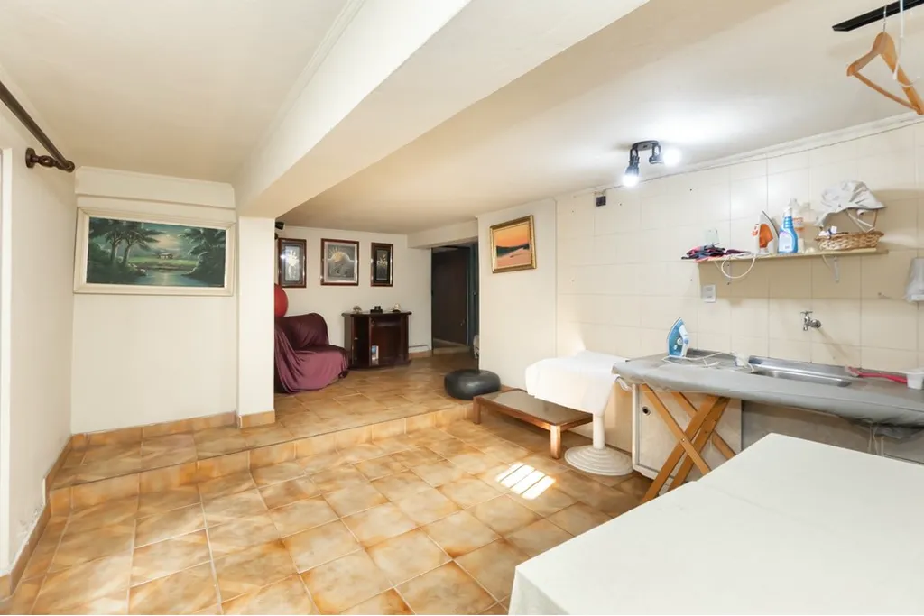 Imagem Casa à venda em São Paulo, Vila Guarani (Z Sul), com 4 quartos, 350m2
