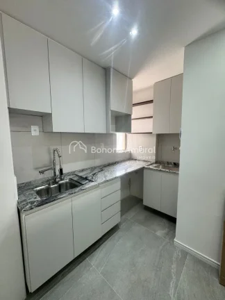 Imagem Totalmente reformado, este lindo apartamento oferece conforto, funcionalidade e uma localização pr...