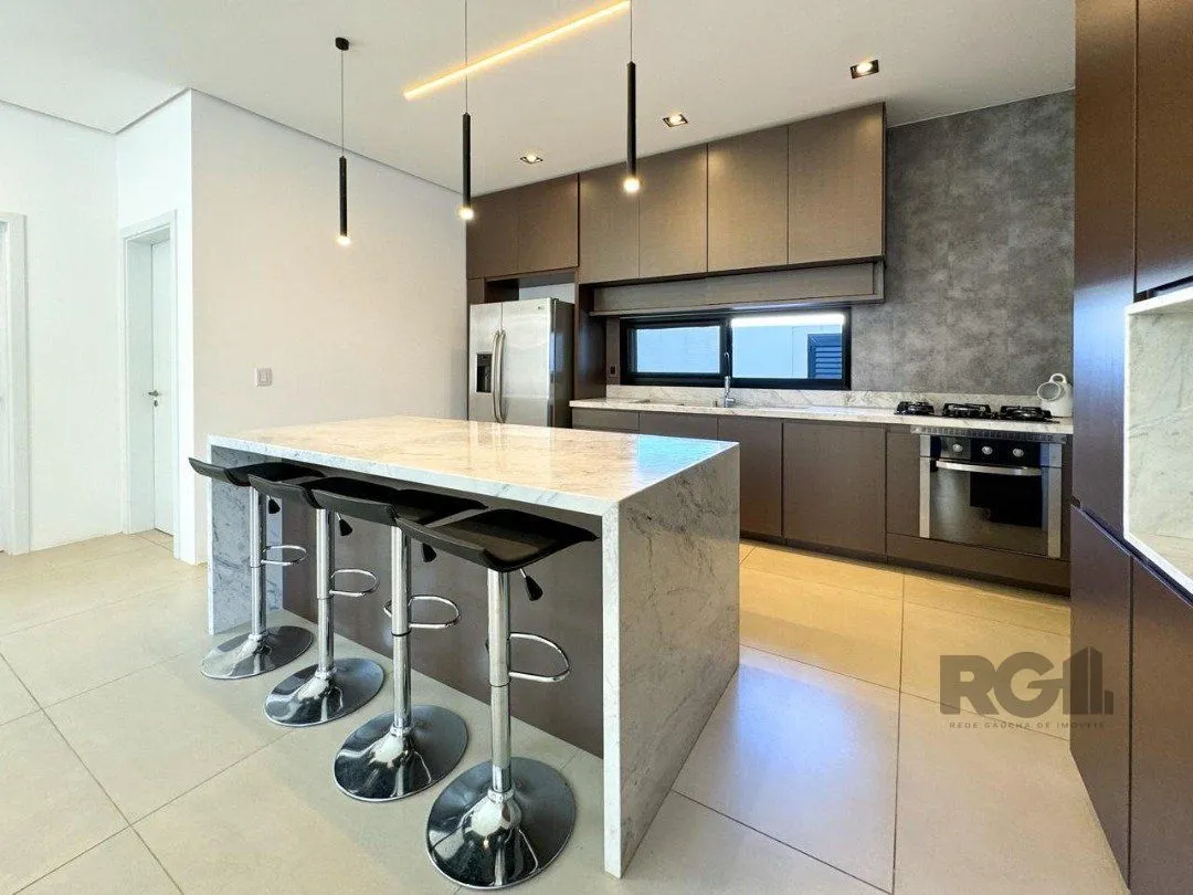 Imagem Casa Condominio para Venda - 340m², 4 dormitórios, sendo 4 suites, 4 vagas - Alphaville