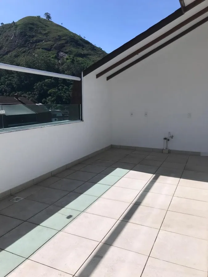 Imagem Cobertura para Venda em Petrópolis / RJ no bairro Samambaia