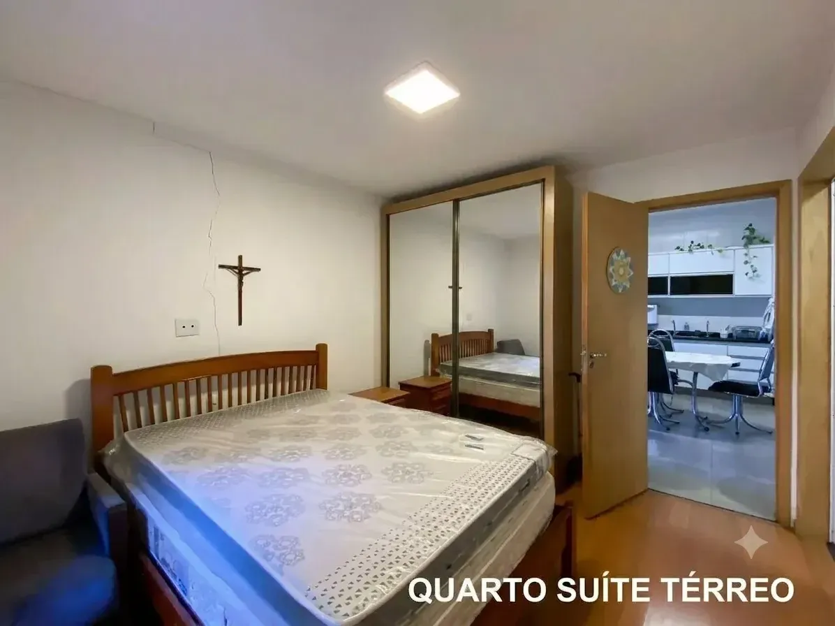 Imagem Casa de Vila com 4 Quartos à Venda, 220 metros em Vila Yara - Osasco