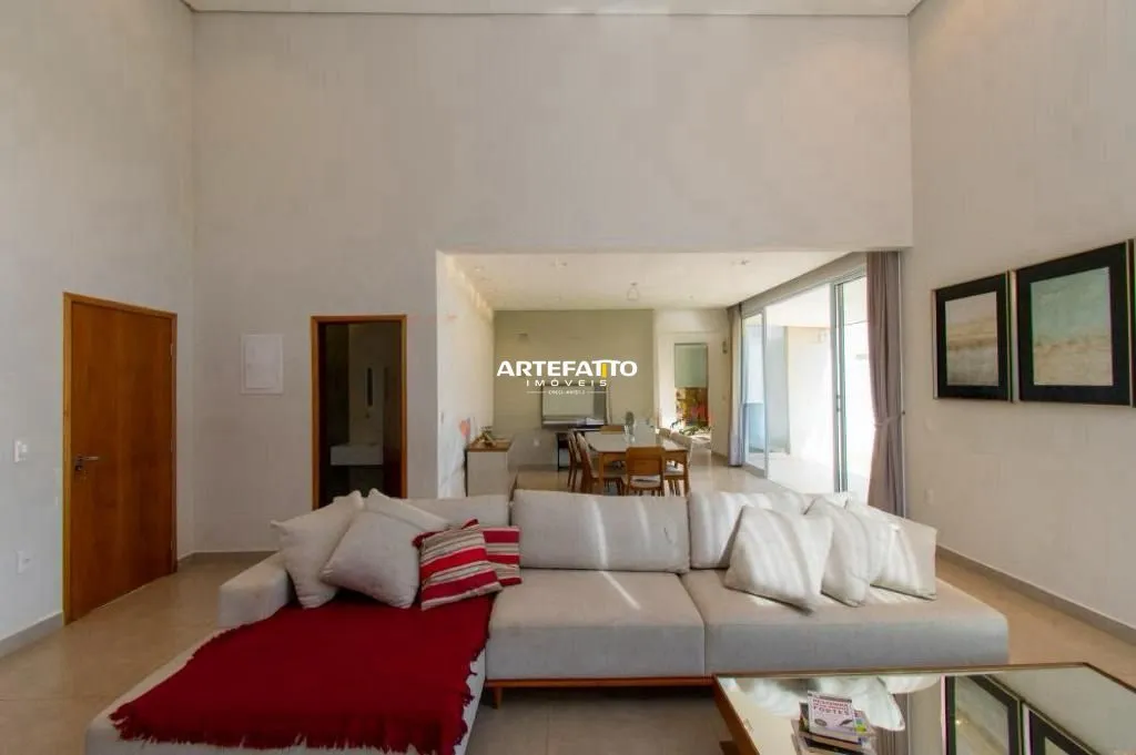 Imagem Sítio à venda em Cristais Paulista, Centro, com 3 quartos, 2500m2