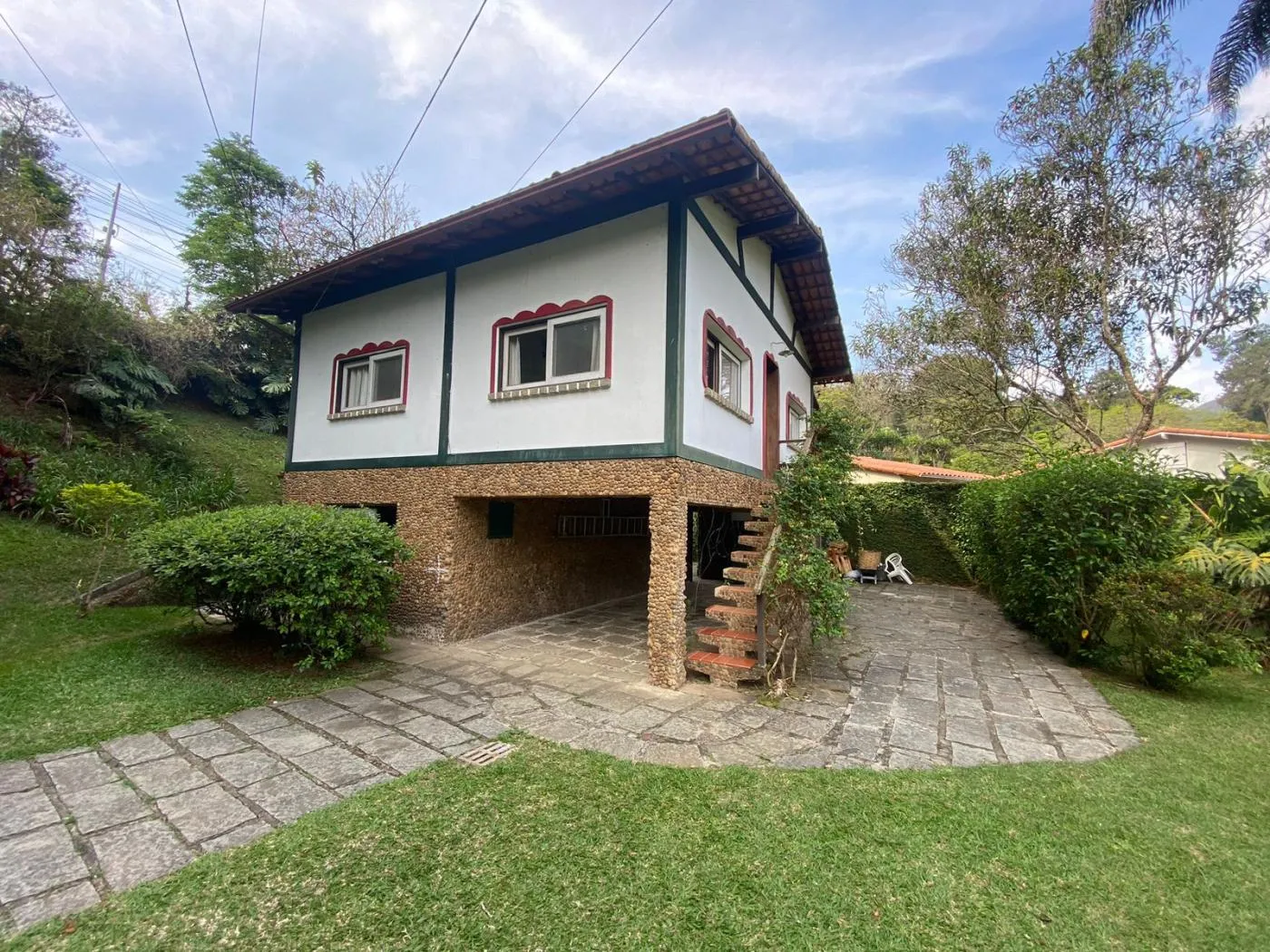 Imagem Casa em Condomínio para Venda em Petrópolis / RJ no bairro Itaipava