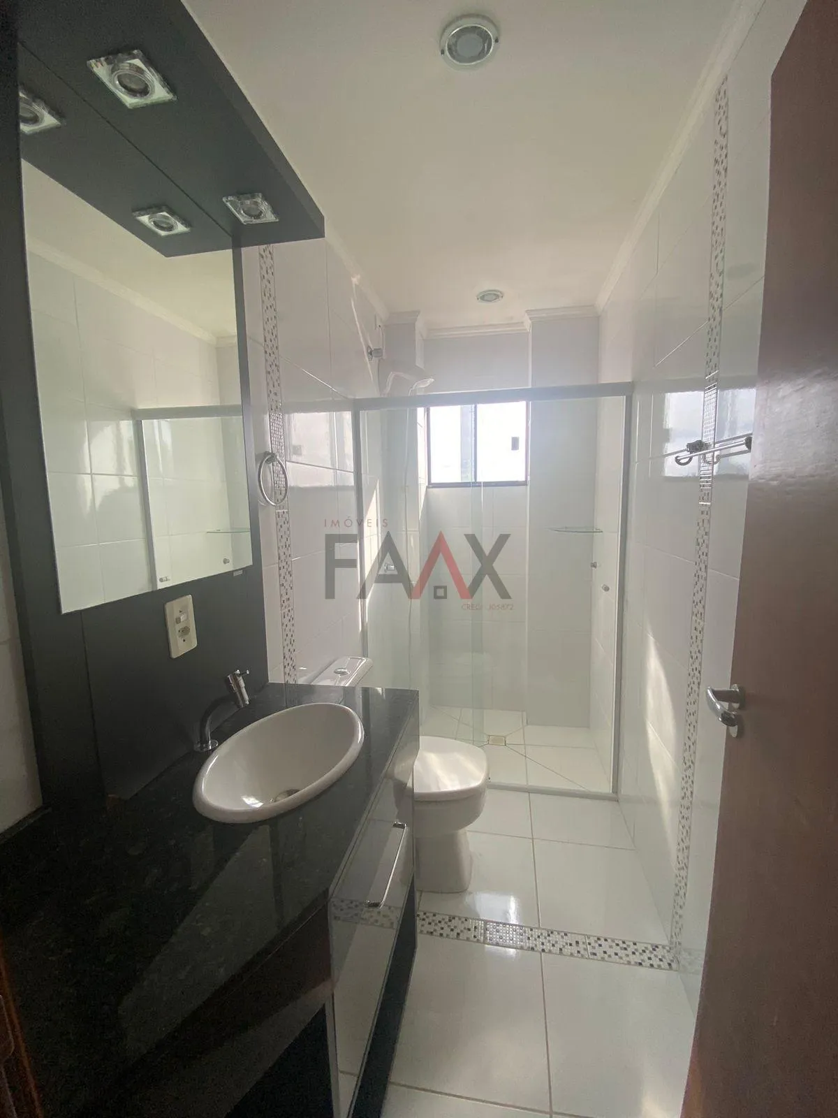 Imagem Excelente apartamento semi-mobiliado à venda, no TRIANON, GUARAPUAVA -PR