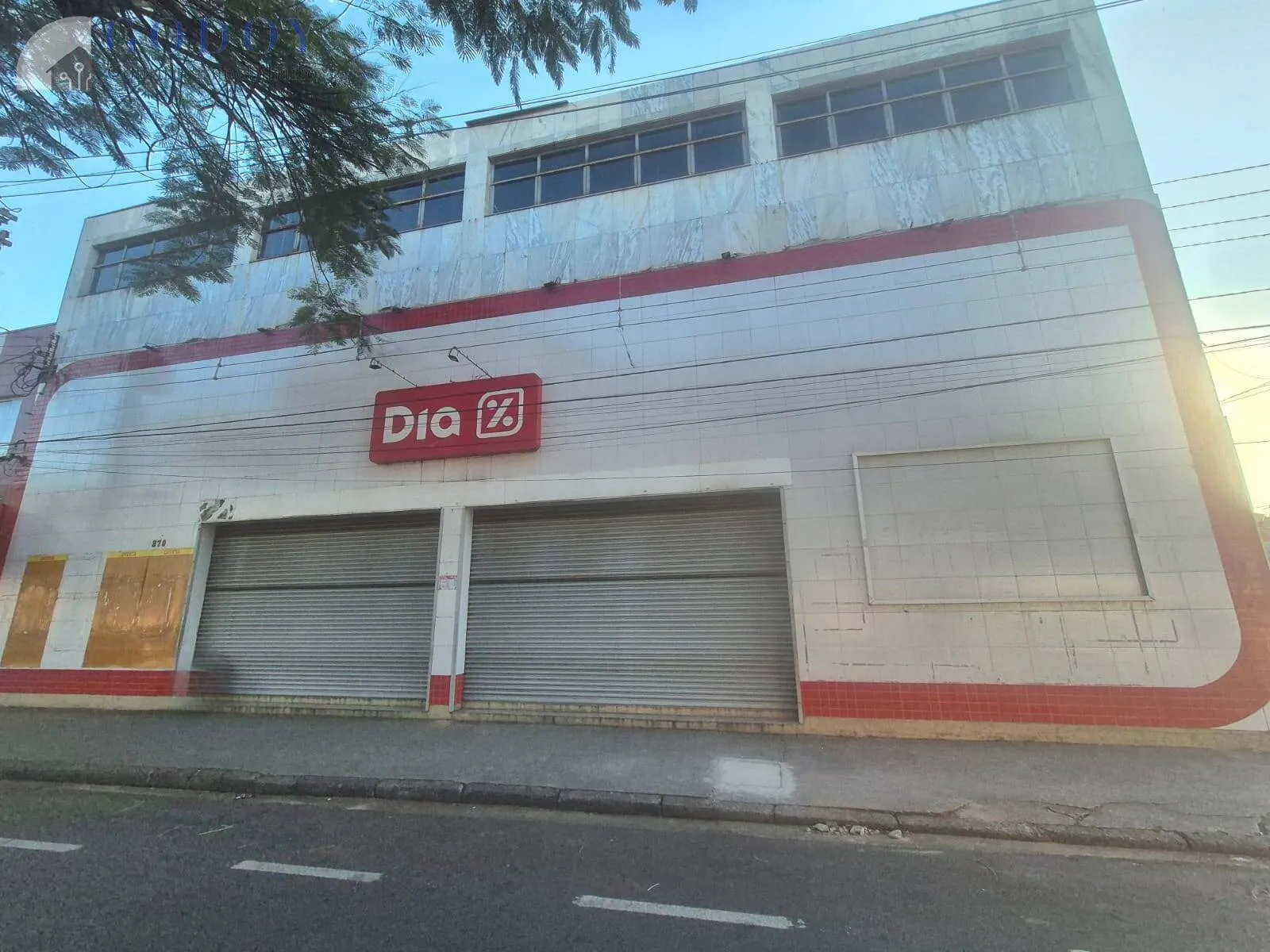 Imagem Galpão Comercial para Locação na Avenida Principal - 2.400m² de Oportunidad