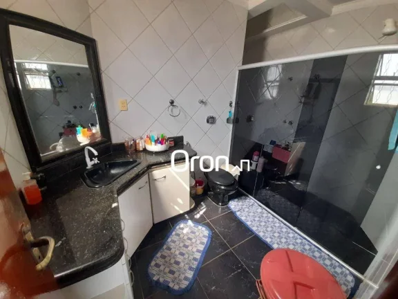 Imagem Sobrado com 4 dormitórios à venda, 420 m² por R$ 1.390.000,00 - Setor Jaó - Goiânia/GO