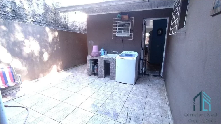 Imagem (ESTUDA PERMUTA) Chácara de 1000m2 de esquina com casa de 300m2, em ótima localização no Cascatinha/Santa Felicidade em Curitiba PR