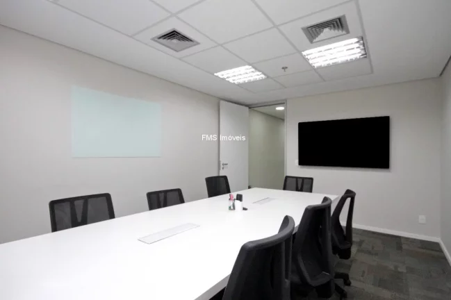 Imagem Conjunto comercial com 220m2 mobiliado na Vila Olímpia.