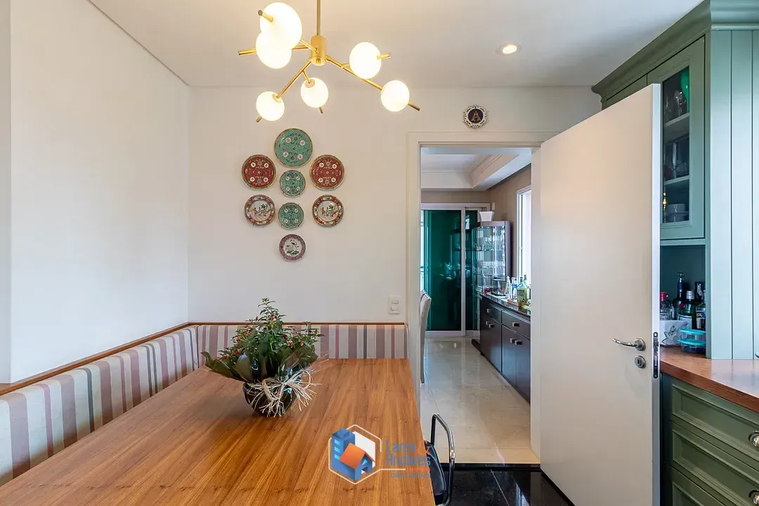 Imagem Apartamento para venda em Aclimação com 4 quartos, sendo 3 suítes, 210m²