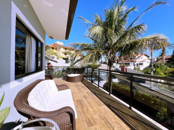 Imagem Excelente Casa no Itaguaçu com 4 quartos sendo 3 suites, piscina e área com churrasqueira. Esta Be...