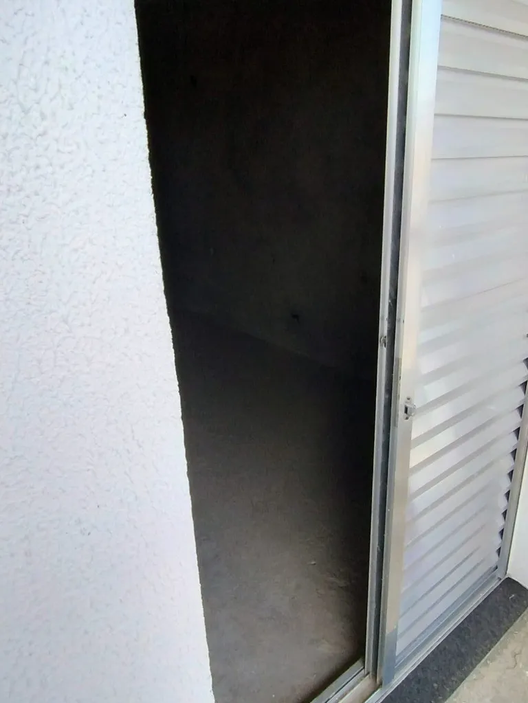 Imagem Sobrado de Luxo à Venda em Santo André-SP no Bairro Jardim Las Vegas: 3 Quartos, 1 Suíte, 3 Banheiros, 2 Vagas, 185 m².