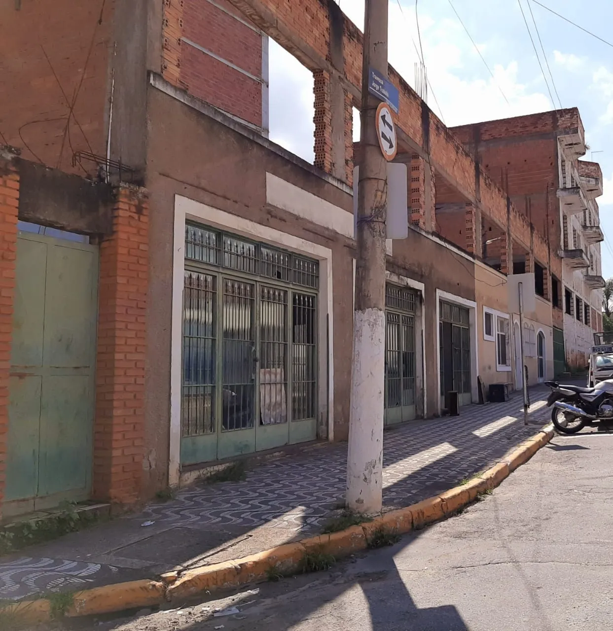 Imagem Oportunidade Única: Prédio Inacabado com Potencial para Expansão em Localização Estratégica em Aparecida