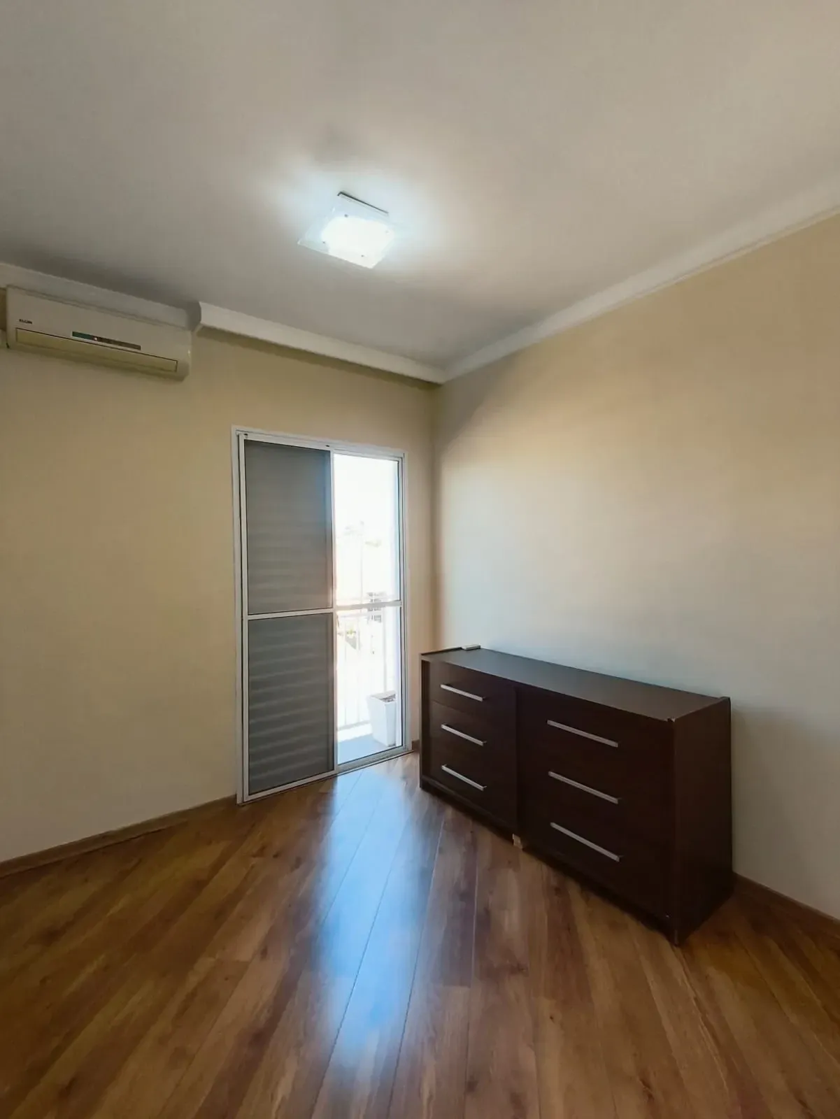 Imagem Casa de Condomínio com 4 Quartos para Alugar, 120 m² em Jardim Shangai - Jundiaí