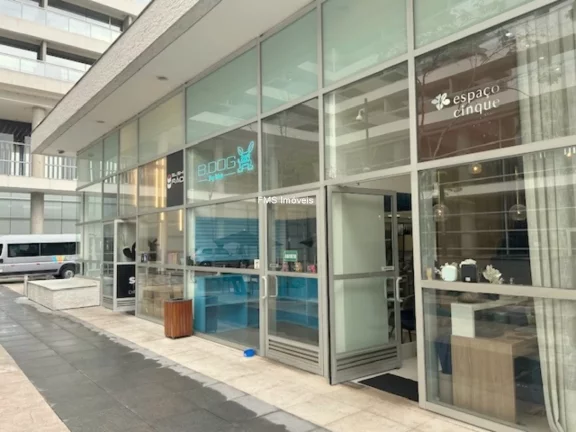 Imagem Conjunto comercial com 1180m² na Chácara Santo Antônio.