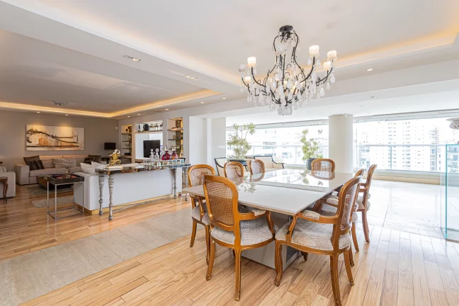 Imagem Apartamento de 3 suítes a venda em Moema