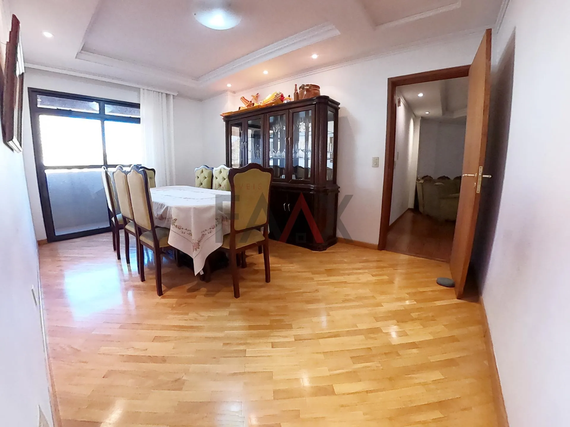 Imagem Apartamento à venda no Edifício Bourbon em frente ao Teatro Municipal no centro