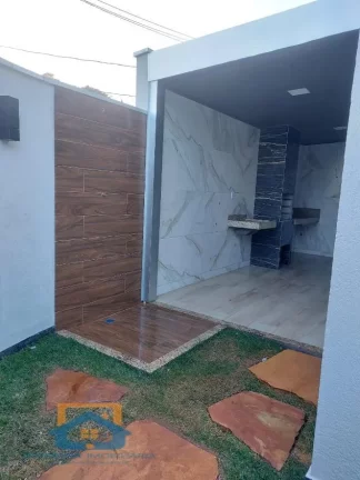 Imagem Casa Duplex de 3 quartos e 2 Vagas de garagem no Bairro Tirandetes