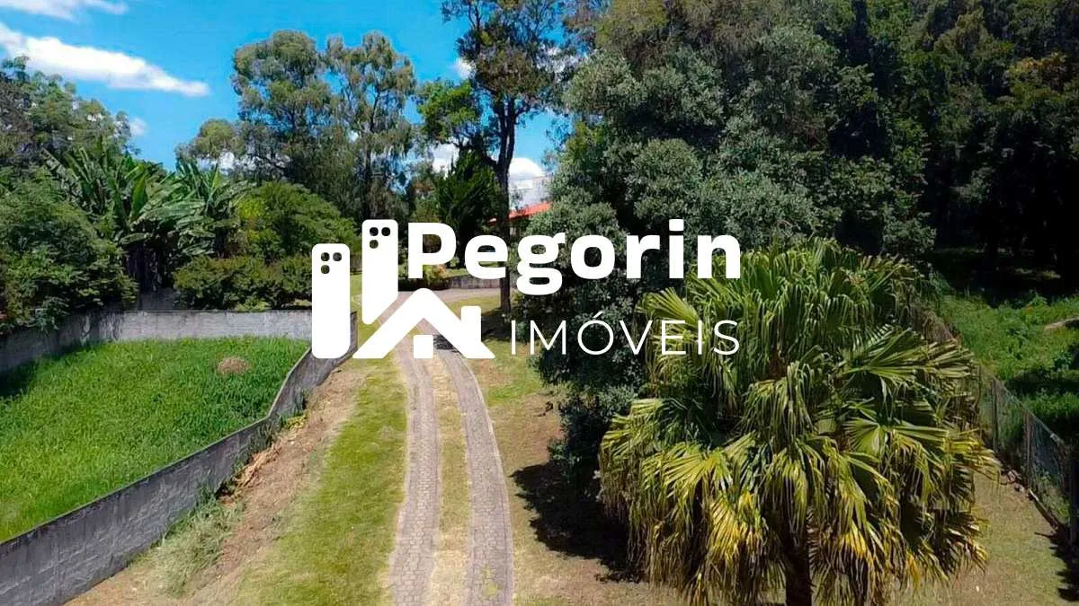 Imagem Terreno Com casa à venda em Campo Largo