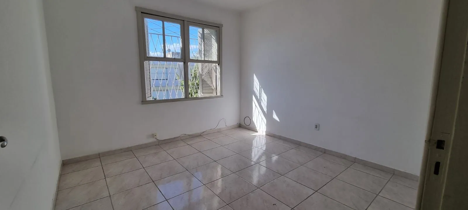 Imagem Apartamento 106m², 3 dorm, 2 banh, 1 ape por andar, Medianeira, Porto Alegre, RS