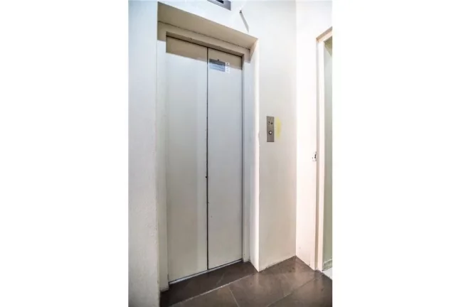 Imagem Sala para venda no bairro Centro Histórico em Porto Alegre