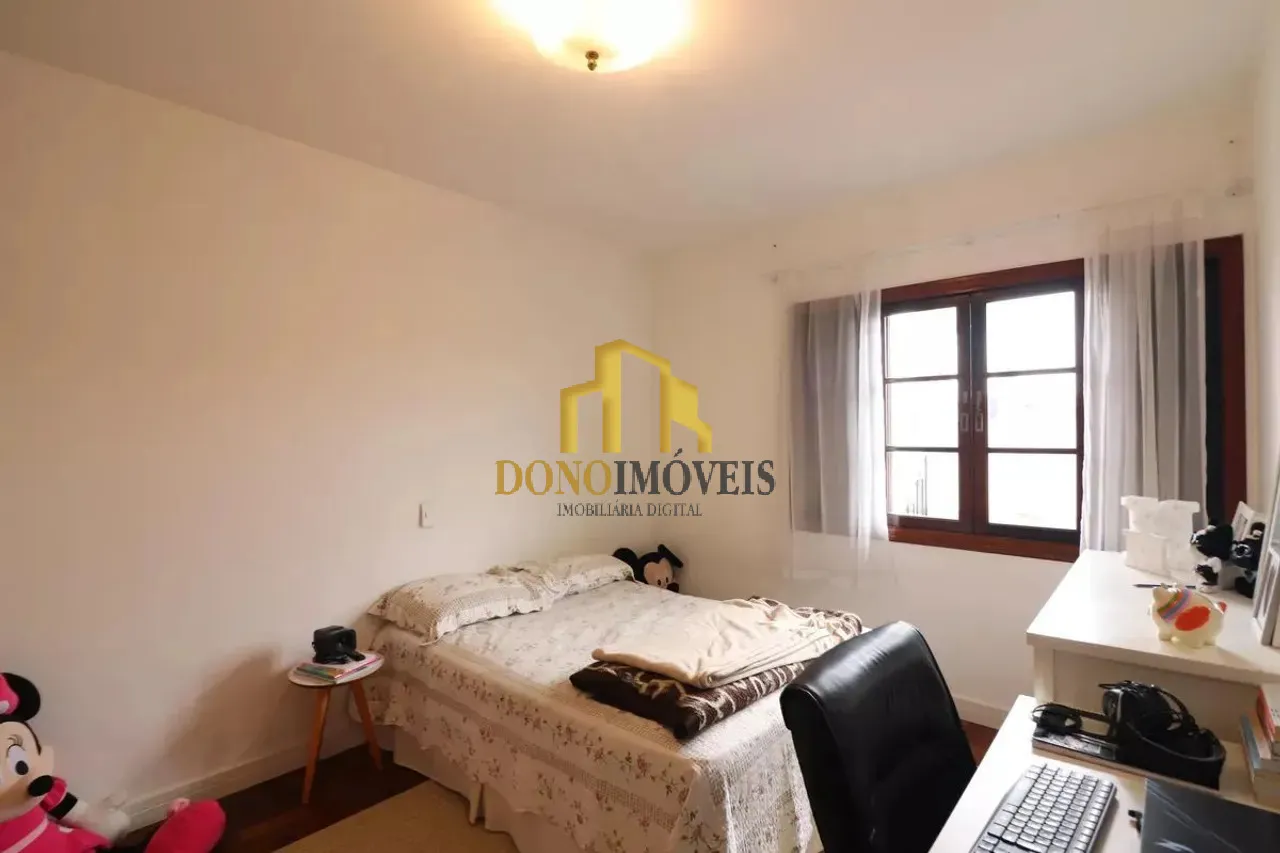 Imagem Sobrado 255 m² | 3 Dorms (1 Suíte) | 5 Vagas | Área Gourmet
