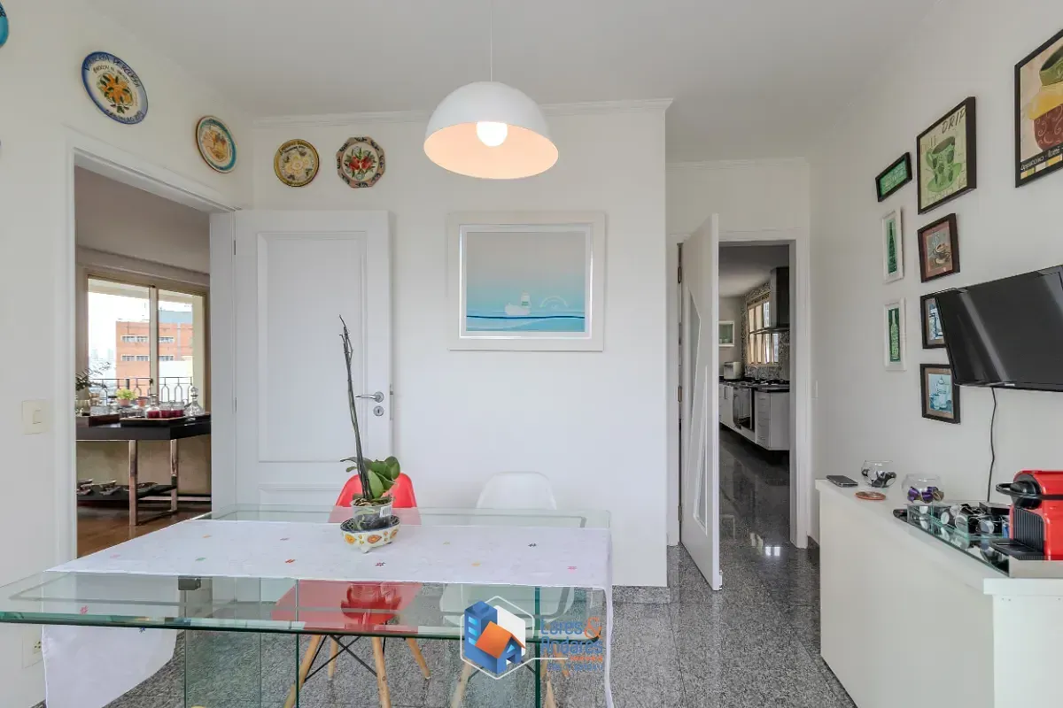Imagem Apartamento para venda em Campo Belo com 3 quartos, sendo 3 suítes, 237m²