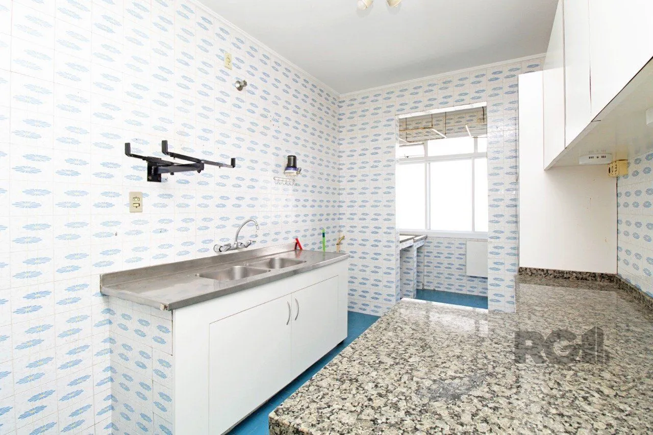 Imagem Venda Apartamento de três dormitórios, 01 vaga de garagem, com elevador