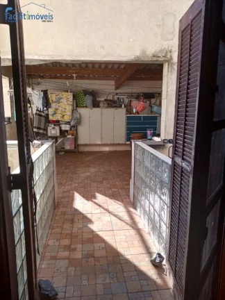 Imagem SOBRADO 4 DORMITÓRIOS COM 1 SUÍTE - VILA PALMARES - SANTO ANDRÉ