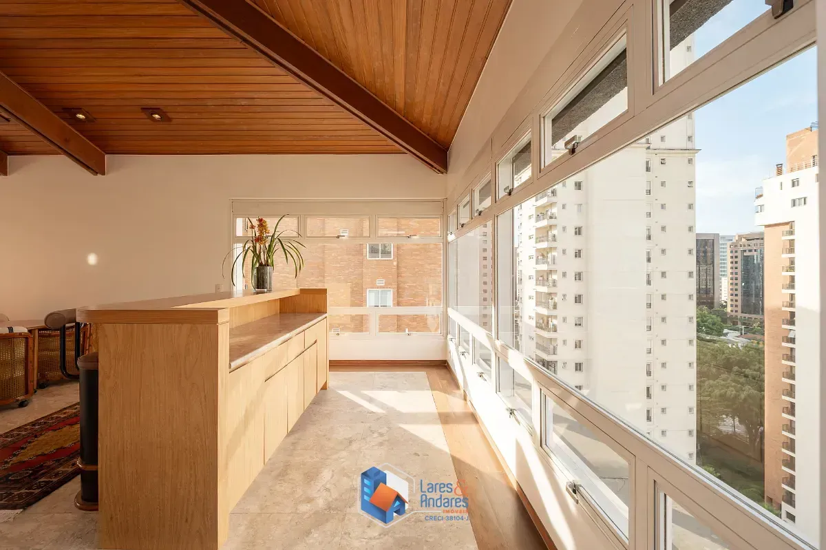 Imagem Duplex para venda e locação em Itaim Bibi com 3 quartos, sendo 3 suítes, 384m²