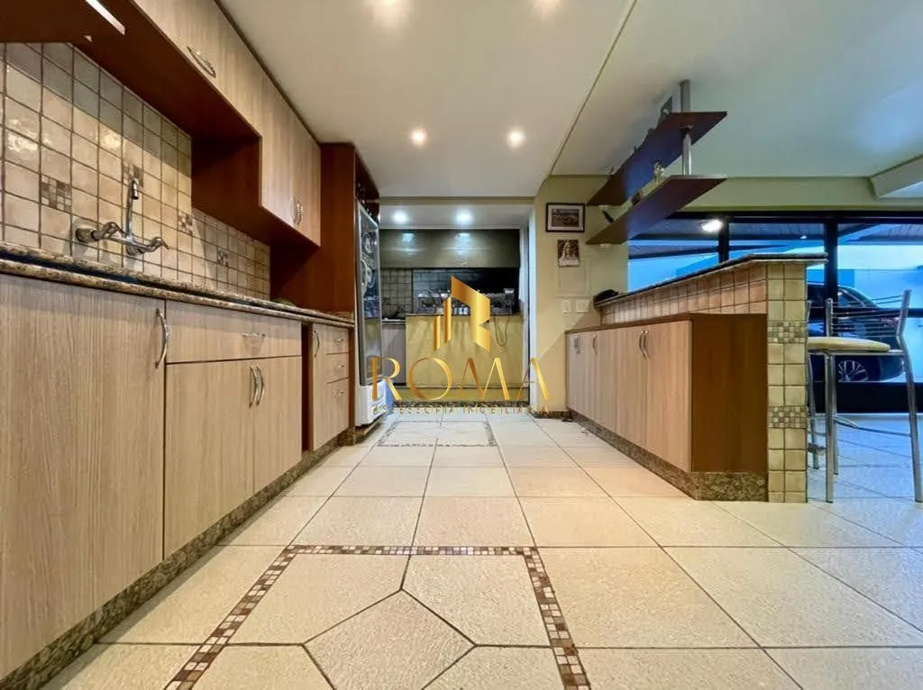 Imagem Casa 6 dormitórios à venda Nossa Senhora de Lourdes Santa Maria/RS