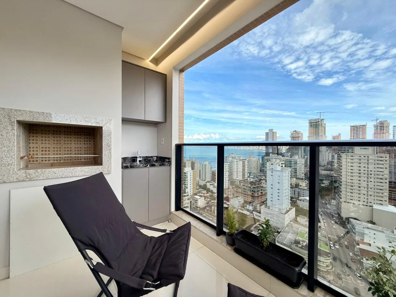 Imagem Apartamento com vista para o mar à venda com 120m2 por R$ 3.000.000,00