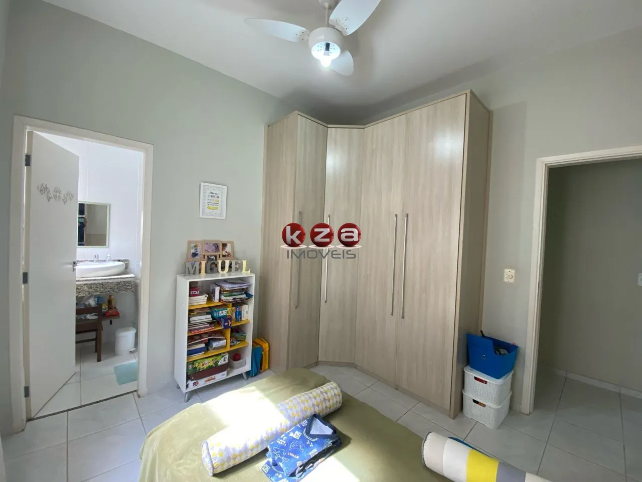 Imagem Casa de Luxo em Condomínio na Vila Capuava, Valinhos-SP: 3 Quartos, 2 Suítes, 2 Salas, 4 Banheiros, 4 Vagas, 191m².