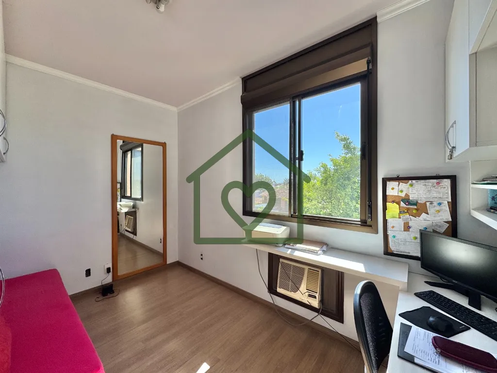 Imagem Apartamento no bairro São Sebastião, 2 quartos um deles suíte, espaçoso, sacada com churrasqueir...