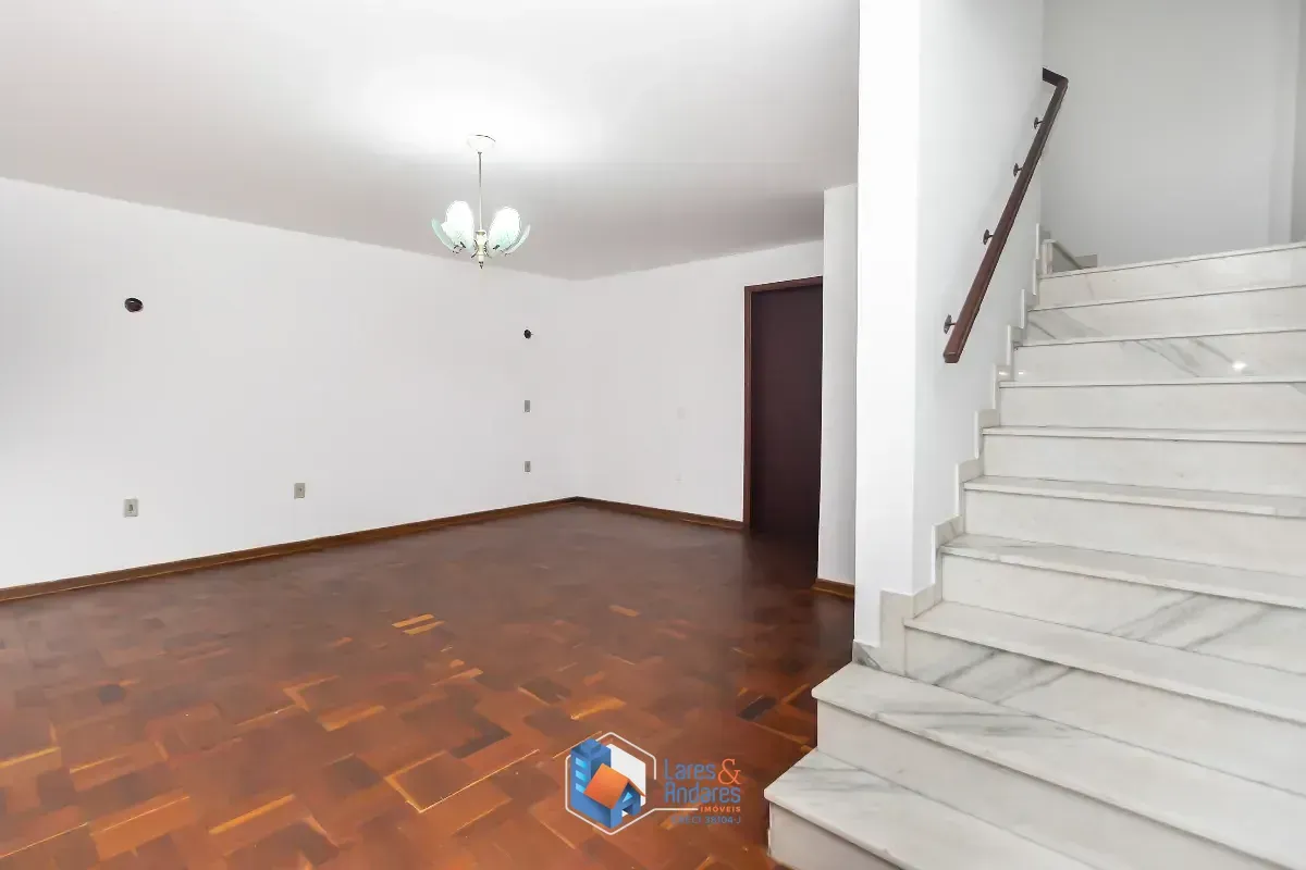 Imagem Sobrado para venda em Vila Alexandria com 3 quartos, sendo 1 suíte, 201m²