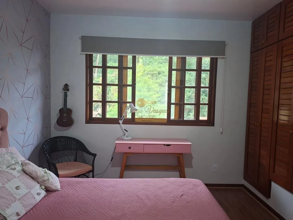 Imagem Casa em Condomínio para Venda em Teresópolis / RJ no bairro Cascata dos Amores