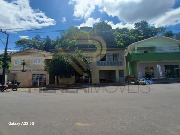Imagem Casa para Venda em Concórdia, Centro, 3 dormitórios, 2 banheiros, 1 vaga